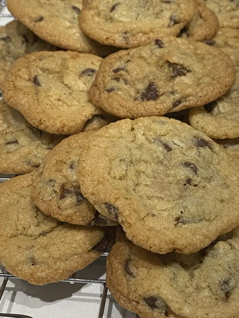 Martha Stewart Recipes Cookies, Martha Stewart Chocolate Chip Cookies, Board Snacks, Noel Cookies, Martha Stewart Cookies, Good Cookies, Chocolate Chip Walnut Cookies, Sweet Tooth Recipes, Ultimate Chocolate Chip Cookie