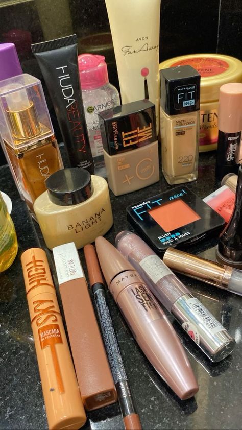 Makeup Snap, Skincare Preppy, Perfect Eyeshadow, Makeup Collection Goals, Classy Makeup, Makeup Organizers, Makeup Accesories, Chic Makeup, Makeup Is Life