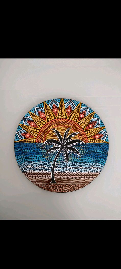 Sun Dot Art, Dotted Rocks, Rock Soup, Painted Stepping Stones, Mandela Stones, Mandala Christmas, Aboriginal Art Dot Painting, Point Art, Record Painting