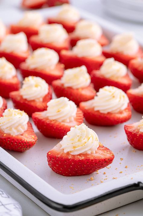 a couple of deviled strawberries with cream cheese swirled on top. Cream Cheese Stuffed Strawberries, Strawberries With Cream, Deviled Strawberries, Princess Pinky Girl, Pinky Girl, Strawberry Cream Cheese, Strawberry Filling, Cheesecake Bites, Recipes Yummy