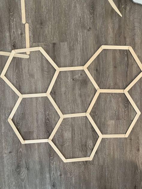 First Bee Day Party Backdrop, Diy Honey Comb Decoration, Honeycomb Backdrop Diy, Honeycomb Decor Diy, Popsicle Stick Honeycomb Diy, Honey Comb Crafts, Honeycomb Popsicle Stick Diy, Diy Bee Day Decor, Honeycomb Diy Decoration