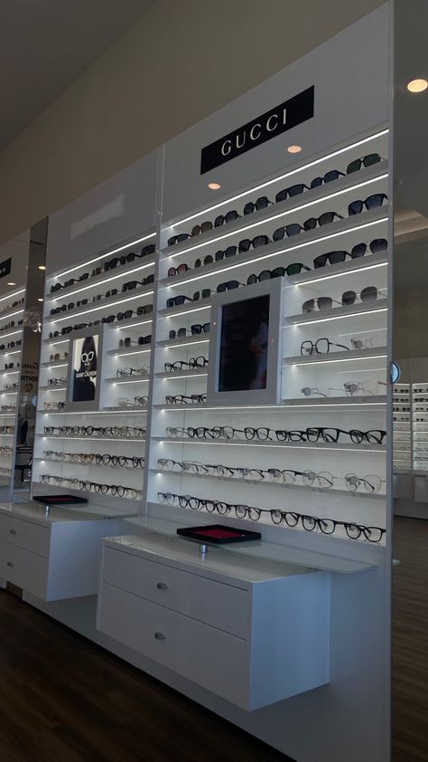 Sunglasses Store Design, Opticals Showroom, Optical Shop Interior Design, Eyewear Shop Design, Store Counter Design, Mobile Shop Design, Eyewear Store Design, Store Shelves Design, Down Ceiling Design