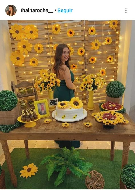 Sunflower Birthday Backdrop, Sun Flower Birthday Theme, Sunflower Birthday Party Decoration, Sunflower Theme Party, Sunflower Party Themes, Sunflower Birthday Party, Sunflower Birthday Parties, Sweet 15 Party Ideas Quinceanera, Sweet 15 Party Ideas