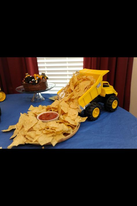 Dump truck with chips...kids party ideas Truck Baby Shower Theme, Transportation Party, Transportation Birthday, Tractor Birthday, Construction Birthday Parties, Monster Truck Birthday, Trucks Birthday Party, Construction Party, בר מצווה