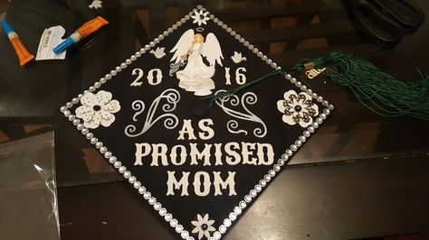 Graduation Cap I made in memory of my Mom ❤❤ Graduation Caps In Memory Of Someone, Hair Ideas For Graduation, College Caps, Grad Cap Ideas, Nursing Caps, Graduation Tshirt, Creative Graduation Caps, Graduation Hats, Nurse Graduation Cap