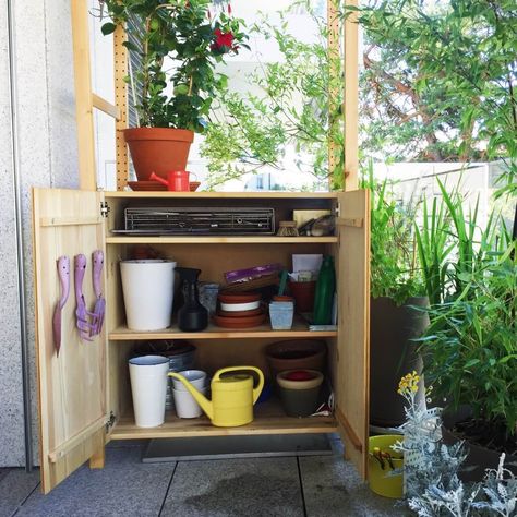 The amazing IVAR balcony shed / garden storage Storage On Balcony, Small Balcony Storage, Balcony Storage Ideas Apartment, Apartment Balcony Storage, Shelve Decorating, Floating Shelves In Bedroom, Balcony Storage Ideas, Storage Balcony, Planting Station