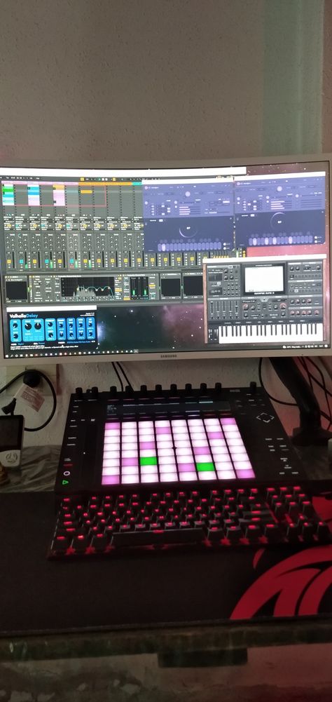 Ableton Aesthetic, Work Aspirations, Music Producer Aesthetic, Ableton Live 11, Novation Launchpad, Effort Quotes, Music Studio Room, Game Websites, Live Set