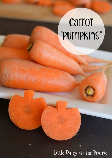 How To Cut Carrots, Halloween Veggie Tray, Healthy Halloween Food, Halloween Food Appetizers, Healthy Halloween Treats, Healthy Halloween Snacks, Fest Temaer, Fun Halloween Food, Halloween Appetizers