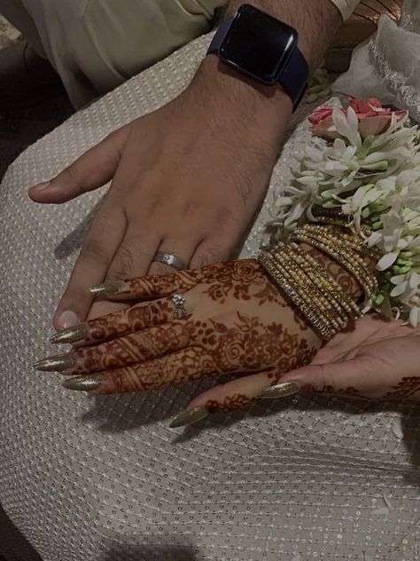 Desi wedding | Pakistani wedding | Engagement | Wedding rings | Mehndi | Bridal henna Desi Engagement Aesthetic, Desi Engagement Photos, Shaadi Aesthetic Pics, Fake Nikkah Snaps, Baat Pakki Snapchat, Engagement Snap, Engagement Dp, Desi Engagement, My Fav Person