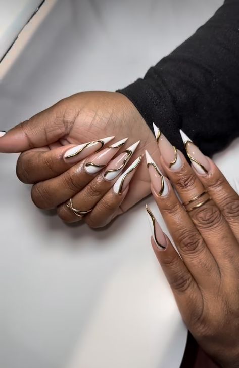 Stilleto Nails On Black Women, Classy Stiletto Nails, Chrome French Tip Nails Stiletto, White And Gold Stiletto Nails, Gold French Tip Stilleto Nails, Gold Chrome Stiletto Nails, Stilleto Nails Designs, Latest Nail Designs, Glitter Nails Acrylic