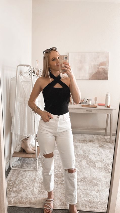 How to wear white jeans, how to style white jeans, white jeans outfit, white straight leg jeans, white jeans summer, black halter top, summer outfit ideas, casual vacation outfit Spring Dresses For Wedding Guest, Fashion 2022 Trends Women, Spring Dresses For Wedding, Wedding Guest Dresses Spring, White Jeans Outfit Summer, Spring Style 2022, Demin Outfit, White Jeans Spring, Spring Clothes For Women