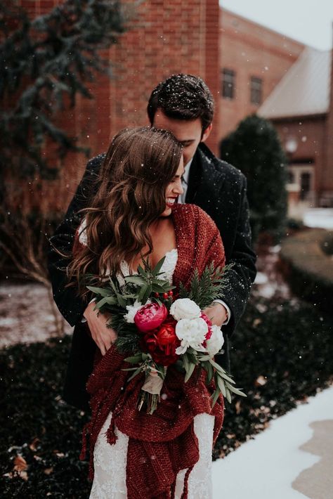 Wedding Fotos, Winter Wedding Photos, Winter Wedding Invitations, Winter Wedding Inspiration, Burgundy Wedding, Groom Portrait, Wedding Pics, Christmas Wedding, Wedding Bells