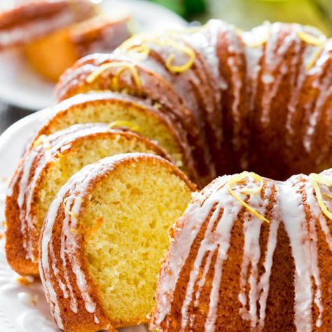 Limoncello Cake, Orange Bundt Cake, Fruity Recipes, Glaze For Cake, Lemon Honey, Lemon Yogurt, Lemon Cake Recipe, Torte Cupcake, Gateaux Cake