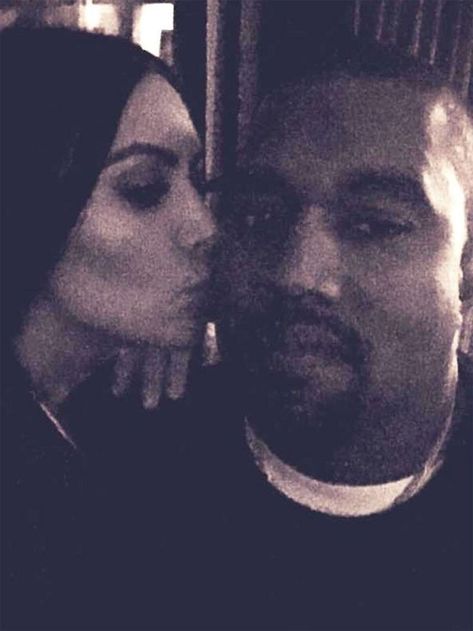 Kim Kardashian Kiss, Kylie Jenner Fotos, New Kanye, Kim Kadarshian, Kanye West And Kim, Kim Kardashian Kanye West, Kim And Kanye, Robert Kardashian, Kim Kardashian And Kanye