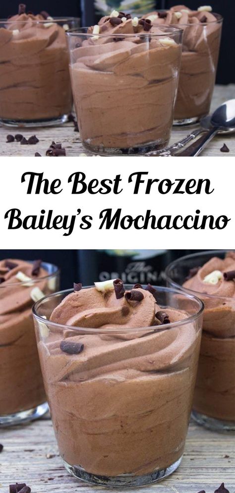 Christmas Frappe, Mocha Cocktail, Baileys Frozen, Baileys Recipes, Frappe Recipe, Mocha Frappe, Dessert Original, Alcoholic Desserts, Frozen Coffee