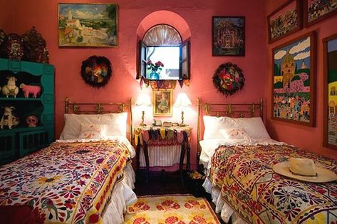 Mexican Bedroom, Mexican Interior Design, Mexican Interiors, Spanish Decor, Mexican Home Decor, Mexican Home, Spanish Style Homes, Hacienda Style, Mexican Decor