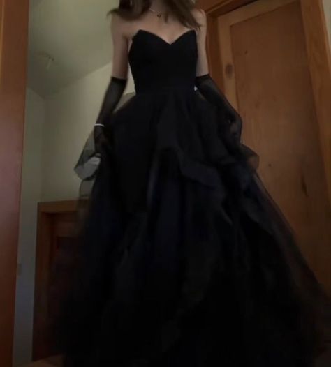 Classy Ball Gowns Black, Ball Gown Aesthetic Black, Black Dress Dance Outfit, Aestethic Prom Dress, Black Ballgown Aesthetic, Black Princess Prom Dress, Grunge Ball Gown, Black Fluffy Prom Dress, Black Cinderella Dress