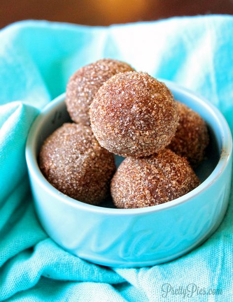 Keto Donut Holes, Donuts Holes, Cinnamon Sugar Donut Holes, Keto Donuts, Healthy Donuts, Cinnamon Donuts, Sugar Diet, Cinnamon Sugar Donuts, Lactose Free Diet