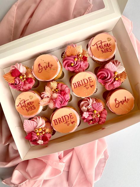 Hen Do Cupcakes, Bride To Be Cupcakes, Bachelorette Party Cupcakes, Bachelorette Cupcakes, Bridal Shower Planning, Bridal Shower Cakes, Bridal Shower Cake, Pretty Birthday Cakes, Future Mrs