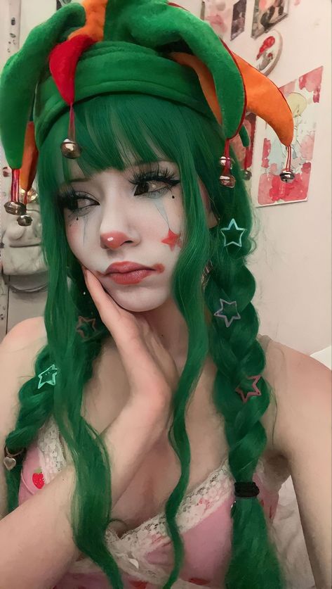 Clown Costume Women, Cute Clown Makeup, Clown Core, Clown Clothes, Looks Pinterest, Cute Clown, Alternative Makeup, Cool Makeup Looks, Ethereal Makeup