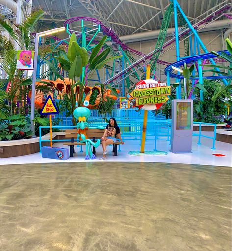 At American Dream Mall #newjersey#shopping#newyork Things To Do At Mall Of America, American Dream Mall Aesthetic, American Dream Mall, Mall Shopping, Aesthetic Nyc, Vision Board Images, Movie Locations, Chuck E Cheese, Mall Of America