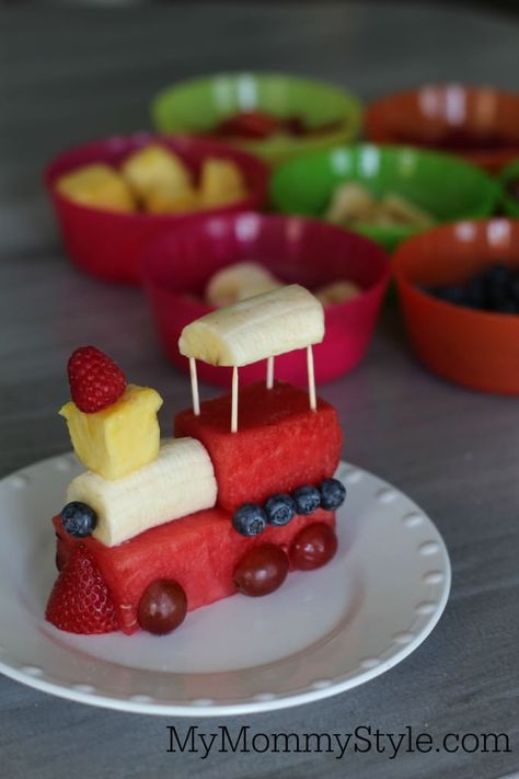 Rocky Railway VBS Snack Ideas - Southern Made Simple Food Art For Kids, Fun Kids Food, Best Fruits, Food Crafts, Kids Snacks, Food Humor, Food Presentation, Snack Ideas, Fun Snacks