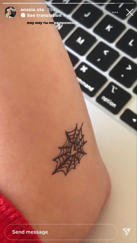 Spiderman Henna Tattoo, Henna Tattoo Designs Spider Man, Spider Man Henna Tattoo, Spider Mehndi Designs, Spider Man Mehndi Design, Marker Tattoos Easy Hand, Henna Designs Guys, Spider Man Mehendi, Henna Men Designs