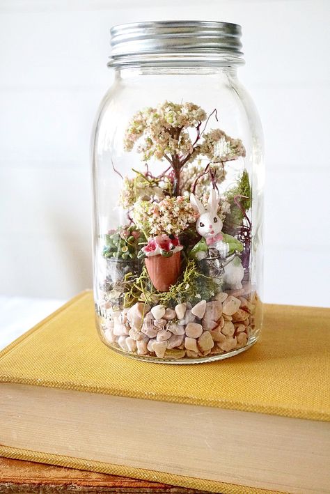 Large Jar Decorating Ideas, Decorated Jars Ideas, Spring Hosting, Clay Earrings Design, Easter Terrarium, Cottage Fairy House, Easter Jar, Mason Jar Terrarium, Easter Mantle