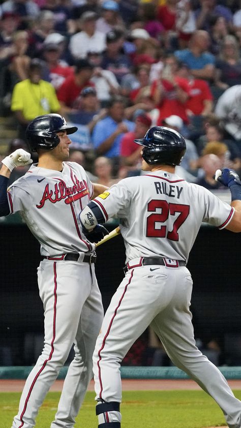 Matt Olson and Austin Riley celebrate with a handshake after launching a home run. Braves Aesthetic, Braves Wallpaper Iphone, 98 Braves, Matt Olson, Austin Riley, Braves Wallpaper, Baseball Lifestyle, Brave Wallpaper, Atlanta Braves Wallpaper