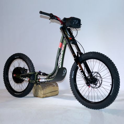 Dirt Scooter, Bmx Scooter, Outdoor Roller Skates, Electric Moped, Scooter Custom, Motorised Bike, Best Electric Scooter, Drift Trike, Power Bike