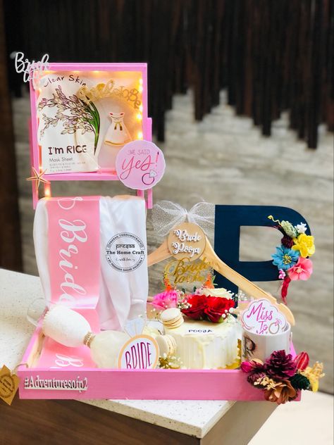 Diy Gift For Bride To Be, Bride Hamper Basket Ideas, Bride To Be Surprise Ideas, Bride To Be Hamper Ideas, Bride To Be Gift Ideas Baskets, Wedding Hampers For Bride, Hamper For Bride, Bride To Be Hamper, Quotes Doodles