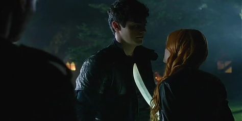 Alec e Clary Alec And Clary, Shadowhunters, Wicked, Fictional Characters