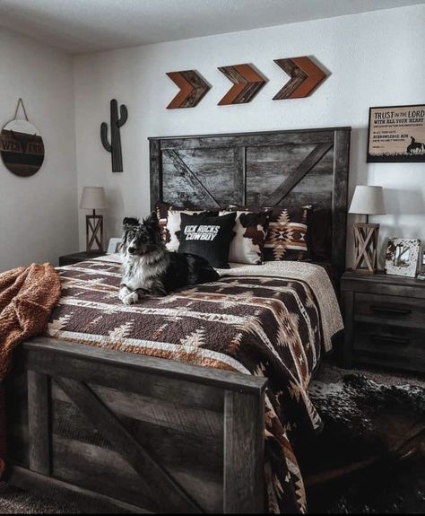 Dark Western Room Aesthetic, Western Bedroom Bedding, Country Styled Bedroom, Rustic Country Room Ideas Bedrooms, Western Bedroom Ideas For Men, Cute Bedroom Ideas Country, Western Spare Bedroom, Rustic Western Bedding, Modern Country Room Ideas