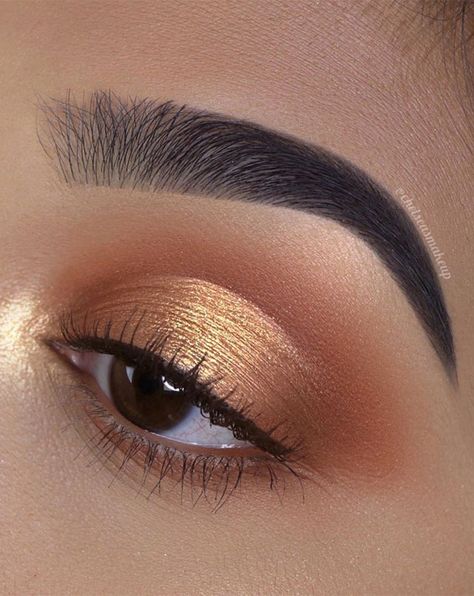 Gorgeous Wedding Makeup Looks For Autumn Brides Fall Eyeshadow Looks, Warm Makeup, Fall Eyeshadow, Gorgeous Wedding Makeup, Eye Products, Autumn Bride, Fall Makeup Looks, Wedding Makeup Looks, Highlighter Makeup