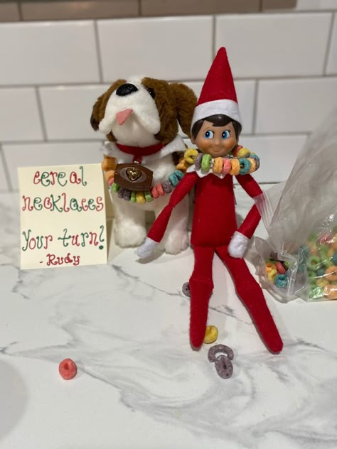 Elf on the shelf cereal necklaces Elf Cereal Trick, Elf On The Shelf Floss, Elf On The Shelf Cereal, Elf On The Shelf Brings Cereal, Elf On The Shelf Powdered Donut, Elf 2023, Elf On The Shelf With Pez Dispenser, Candy Necklaces, Fruit Loops