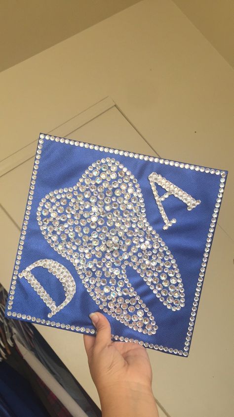 Dental Assistant graduation cap decoration Cap Decoration Graduation Dental, Tooth Graduation Cap, Dental Assistant Graduation Cap Ideas, Dental School Graduation Cap, Dental Assistant Grad Cap, Dental Assisting Graduation Cap, Rda Graduation Cap, Dental Assistant Photoshoot, Dental Cap Decoration