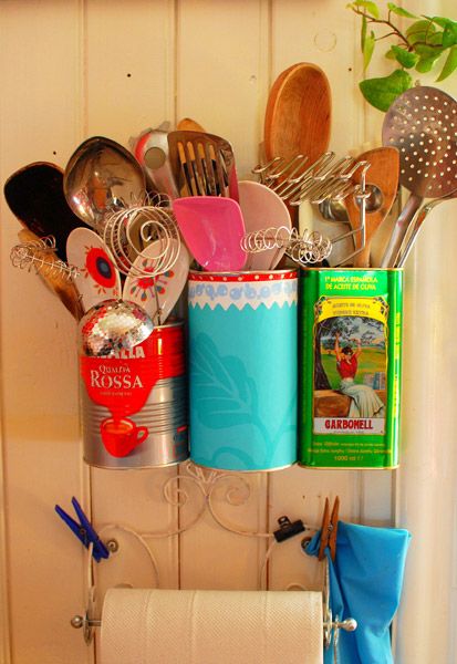 Vintage Can Storage. Koti Diy, Bohemian Kitchen, Utensil Storage, Vintage Kitsch, Vintage Tins, Utensil Holder, Tin Can, Kitchen Colors, Kitchen Stuff