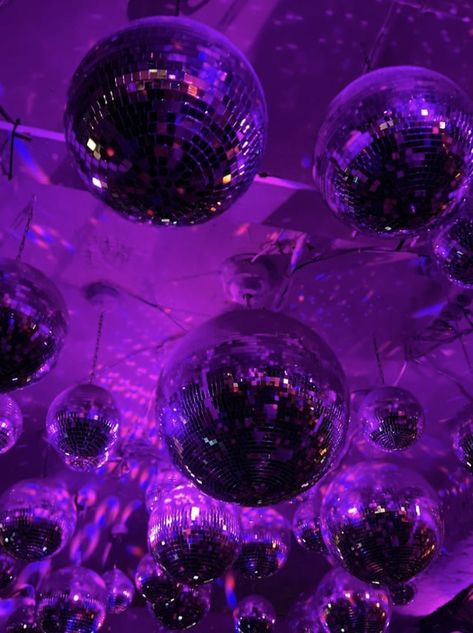 Purple Disco Aesthetic, Purple Disco Party Theme, Sweet Sixteen Party Aesthetic, Euphoria Aesthetic Party Decor, Purple Sweet 16 Party Ideas, Euphoria Sweet 16, Purple Birthday Aesthetic, Euphoria Birthday Theme, Euphoria Prom Theme