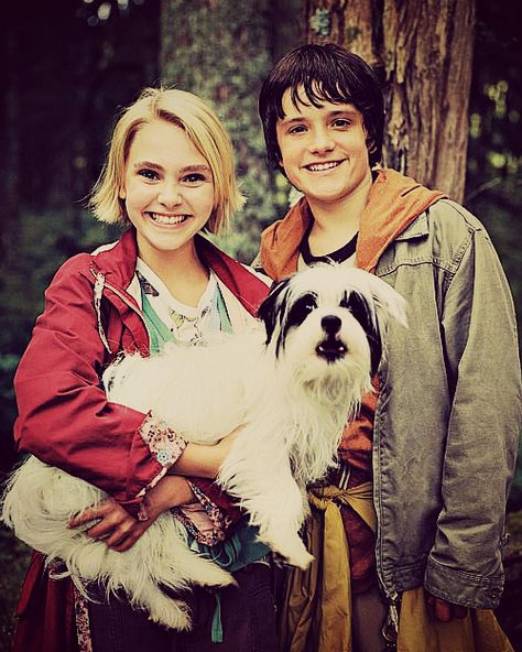 Anna Sophia Robb and Josh Hutcherson in Bridge to Terabithia. This movie killed me inside. Thinking it should have been called Bridge to *Tear*abithia. Bridge To Terabithia 2007, Bridge To Terabithia, Foto Top, Annasophia Robb, I Love Cinema, Josh Hutcherson, كريستيانو رونالدو, About Time Movie, Musical Movies