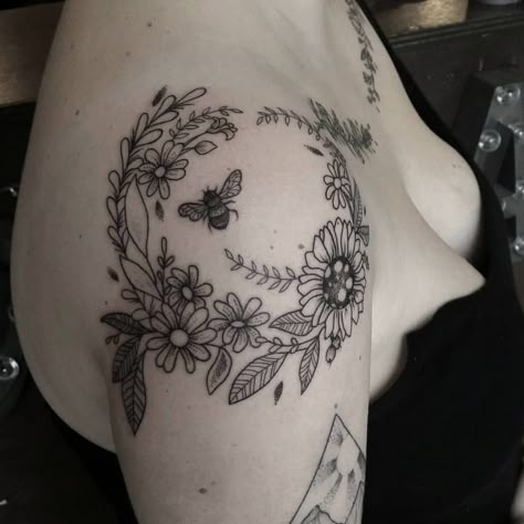 Shoulder done today, still some bits left to add 😊 thankyou matey! #shouldertattoo #wildflowers #beetattoo #blackworkartists #blackwork… Flower Wreath Tattoo Shoulder, Shoulder Cap Sleeve Tattoo, Shoulder Sleeves For Women Tattoo, Around The Shoulder Tattoos For Women, Unique Tattoos Shoulder, Plus Size Shoulder Tattoo, Cap Shoulder Tattoo, Celestial Shoulder Cap Tattoo, Shoulder Tattoo Piece