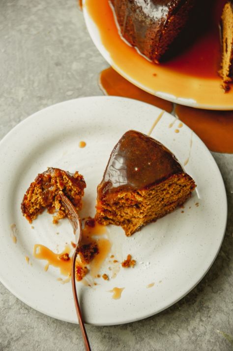 Healthy Sticky Toffee Pudding, Pumpkin Sticky Toffee Pudding, Sticky Toffee Pudding Photography, Toffee Pudding Sticky, Toffee Sticky Pudding, Festive Holiday Desserts, Date Pudding, Toffee Sauce, Toffee Pudding