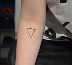 simple Delta Tattoo, Septum Tattoo, Austin Tattoo, Jonboy Tattoo, Tatuagem Masculina Pequena, Hippie Tattoo, Ribcage Tattoo, Birthday Tattoo, Wild Tattoo