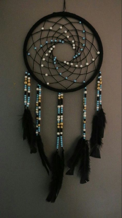 Different Dream Catcher Patterns, How To Do A Dream Catcher, Cool Dream Catchers, Making A Dream Catcher, Diy Dream Catcher Ideas, Homemade Dream Catcher Diy, Beaded Dream Catcher Pattern, Diy Dream Catcher Tutorial Step By Step, How To Make Dream Catchers Step By Step