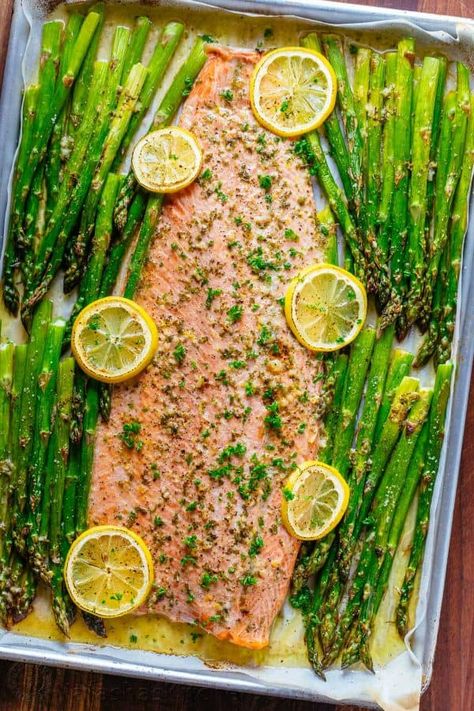 Fancy Bbq, Western Foods, One Pan Salmon, Baked Salmon And Asparagus, Western Recipes, Grilled Steaks, Pan Salmon, Baked Asparagus, Garlic Herb Butter