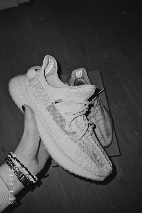 Project website MYDesign Project Website, Yeezy Boost 350 V2, 350 V2, Yeezy Boost 350, Original Photo, Yeezy Boost, Closet, Clothes