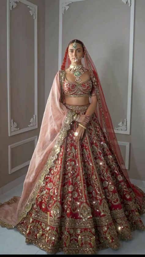 Indian Bridal Wear Red, Latest Bridal Lehenga Designs, Best Indian Wedding Dresses, Lehenga And Blouse, Baju Kahwin, Red Bridal Dress, Bridal Lehenga Designs, Latest Bridal Lehenga, Wedding Lehenga Designs