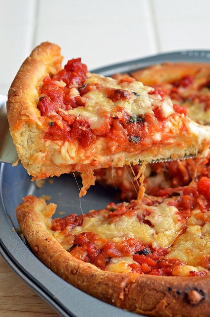 Chicago-Style Deep Dish Pizza, made easily in your own home. Pizza Stromboli, Chicago Style Deep Dish Pizza, Deep Dish Pizza Recipe, Chicago Deep Dish Pizza, Fresh Fruit Recipes, Slice Of Pizza, Deep Dish Pizza, Chicago Style, Pizza Hut