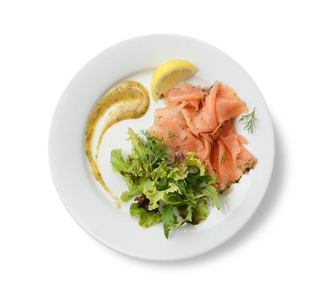 Best Ikea Foods: Swedish Gravadlax Salmon Salad Recipes, Leafy Green Salads, Ikea Food, Traditional Breakfast, Things To Eat, School Cafeteria, Chicken Gravy, Best Ikea, Salmon Salad