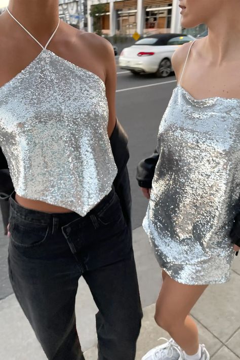 Sparkle Top Outfit, Sequin Dress Outfit, Silver Outfits, Sparkly Mini Dress, Fiesta Outfit, Oak Fort, Clubbing Outfits, Vegas Outfit, Metal Clothing