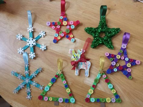 Lollipop/lolly/popsicle stick Christmas tree decorations for kids/children to make Christmas Tree Decorations For Kids, Christmas Tree Decorations To Make, Stick Decorations, Ornaments Crafts, Stick Christmas Tree, Diy Tree, Christmas Tree Decorations Diy, Christmas Tree Crafts, Xmas Tree Decorations